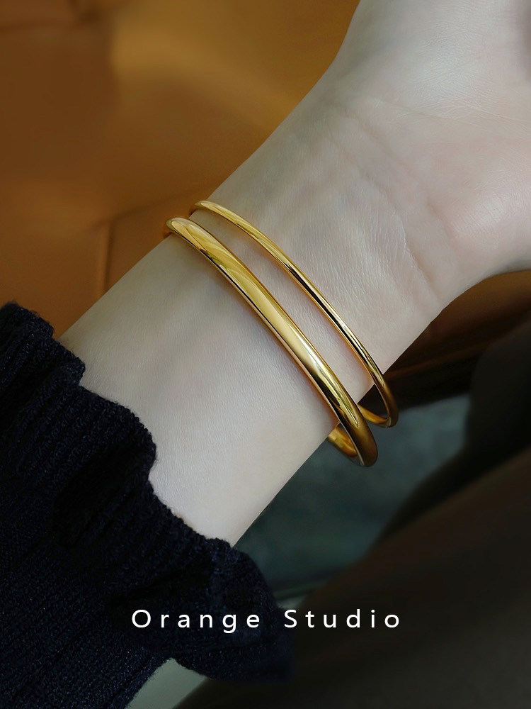 PLAIN RING TITANIUM STEEL BRACELET GOLD STACKED CLASSIC VERSATILE GLOSSY COLOR GOLD BRACELET DOES NOT FADE SIMPLE THIN BRACELET WOMEN