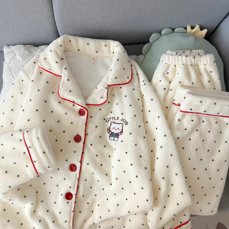 Flannel Pajamas for Women in Winter, Coral Velvet Cartoon Kitten Warm Student Dormitory Sweet and Cute Home Wear Set Flannel Pajamas for Women in Winter, Coral Velvet Cartoon Kitten Warm Student Dormitory Sweet and Cute Home Wear Set