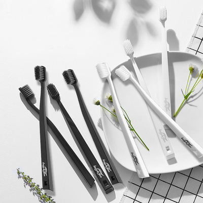 【朗利洁】黑白情侣牙刷银离子竹炭刷毛