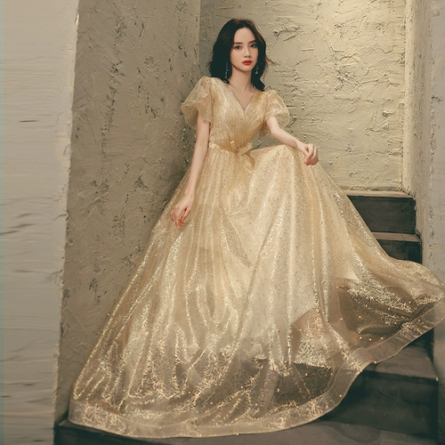 Элитное вечернее платье, коллекция 2023, по фигуре