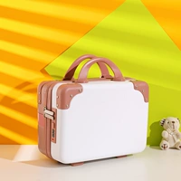 Белый с золотистым чистым цветом