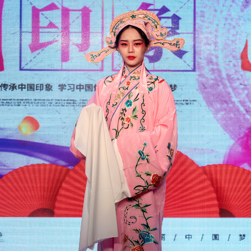 古装戏服的魅力:穿越时空的国风美学--淘宝好物网