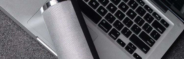 Ifkoo / Ikuol F1 điều khiển từ xa không dây Loa Bluetooth âm lượng lớn xe hơi thừa loa siêu trầm điện thoại báo thức đồng hồ âm thanh nổi mini máy tính để bàn thông minh máy tính phòng khách nhà chơi súng nhỏ thép - Trình phát TV thông minh máy chiếu 4k