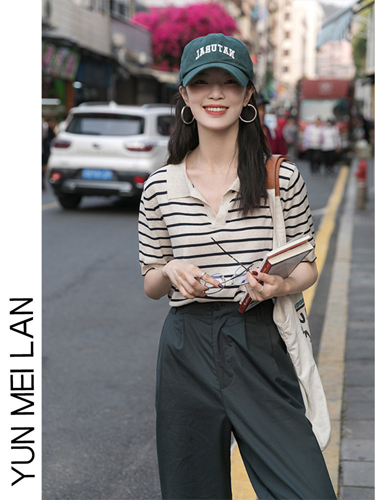 FRENCH VINTAGE BLACK AND WHITE STRIPED KNIT TOP WOMENS 2024 NEW SUMMER SHORT SLEEVE V-NECK LAPEL T-SHIRT SMALL SHIRT TREND