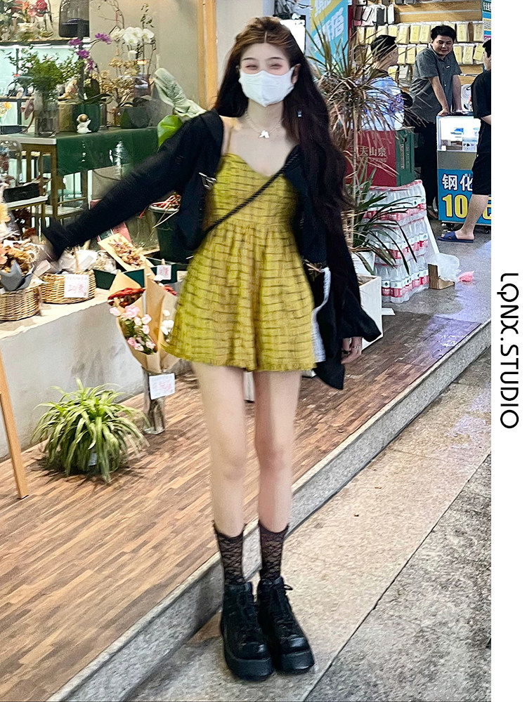2023 NEW SUMMER WAIST CINCHED THIN LITTLE JUMPSUIT WOMENS PLEATED VERSATILE FOREIGN PLAID SUSPENDER HAKAMA