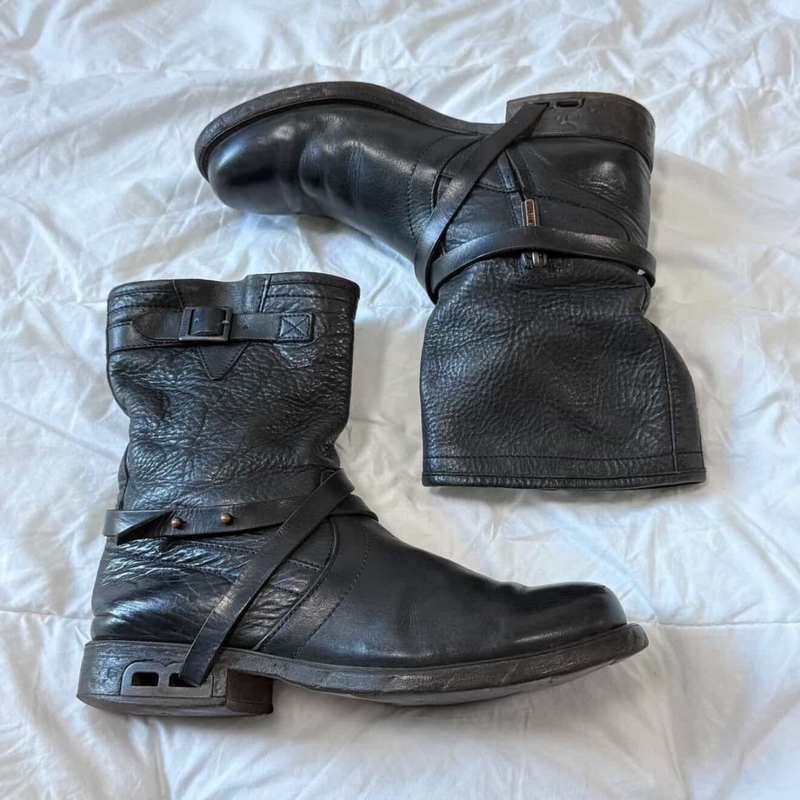 Cowhide Texture Vintage Boots Unisex Engineer Boots Metal Strap Sleeve Motorcycle Boots Work Shoes Short Boots Cowhide Texture Vintage Boots Unisex Engineer Boots Metal Strap Sleeve Motorcycle Boots Work Shoes Short Boots