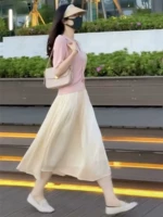 Абрикосовый