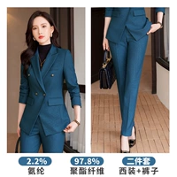 Зеленый пиджак классического кроя, штаны