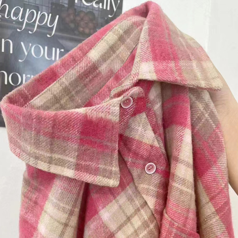 American-Style Dopamine Long-Sleeve Plaid Shirt for Women, Thin Spring and Autumn Shirt with a Sense of Design, Plus-Size Couple's Loose-Fitting Jacket American-Style Dopamine Long-Sleeve Plaid Shirt for Women, Thin Spring and Autumn Shirt with a Sense of Design, Plus-Size Couple's Loose-Fitting Jacket