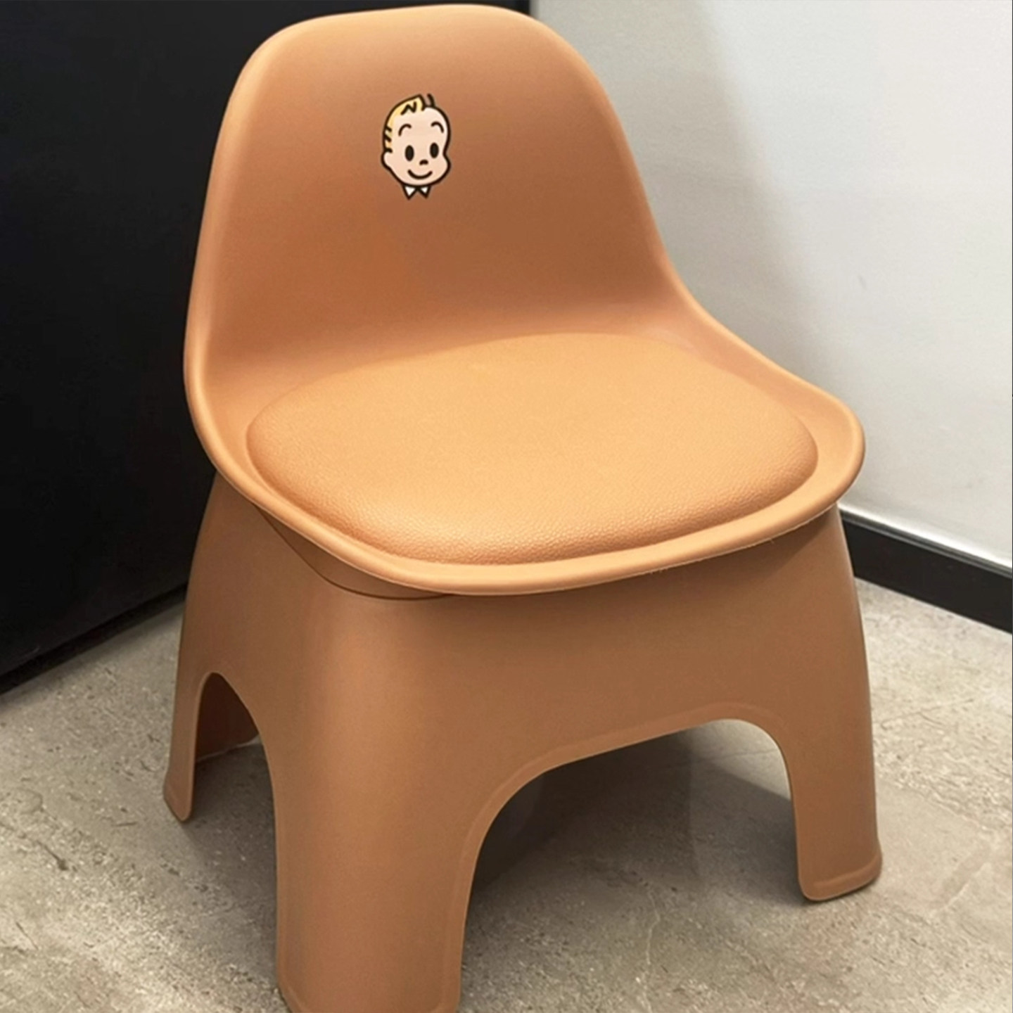 原田治儿童椅子带滑轮靠背，真的适合孩子日常使用吗？