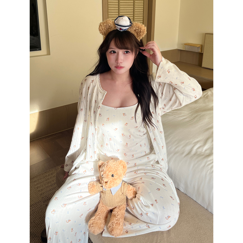 【Zhiyan】Plus-Size Sweet and Cute Printed Cotton Pajamas Three-Piece Set for Women, Autumn Loose Long-Sleeved Loungewear Set 【Zhiyan】Plus-Size Sweet and Cute Printed Cotton Pajamas Three-Piece Set for Women, Autumn Loose Long-Sleeved Loungewear Set