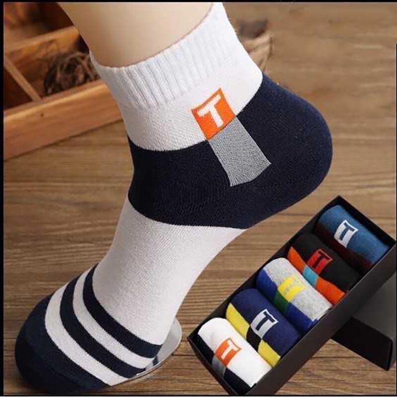 Fan Nai Yipin Unisex Mid-Calf Sports Socks, All-Season Color-Blocked Striped Versatile Pressure-Reducing Elastic Socks Fan Nai Yipin Unisex Mid-Calf Sports Socks, All-Season Color-Blocked Striped Versatile Pressure-Reducing Elastic Socks