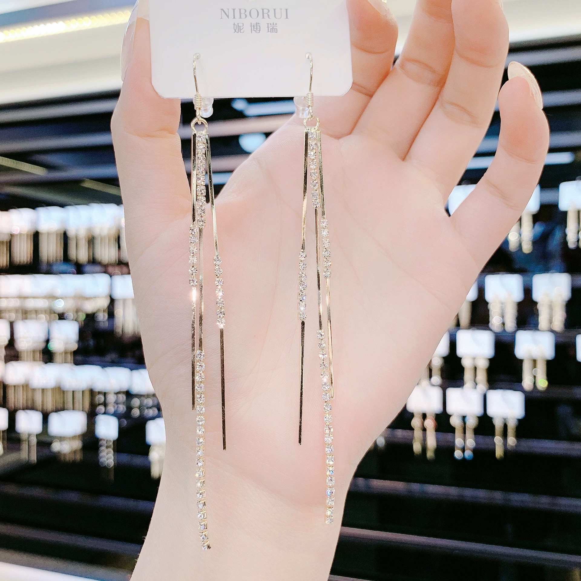 Earrings with tassels, high-end