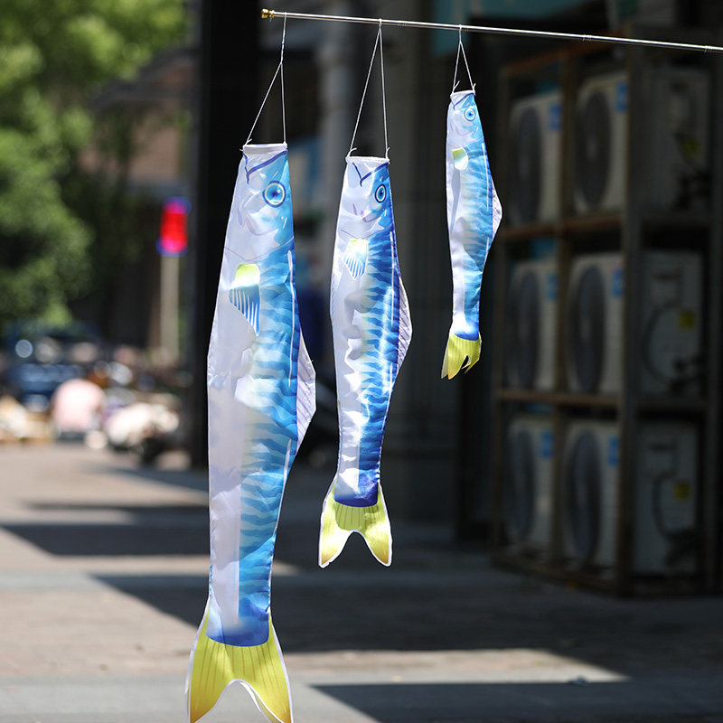 新しい日本の鯉のぼり、日本風の魚のぼり、鯉の旗、ツアーガイドの旗、端午の節句の品、黄鉄鉱の旗。