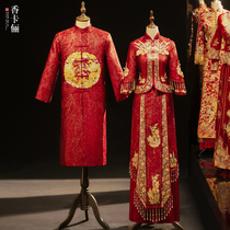 Reworking couple show up with 2022 new Chinese wedding gown wedding dress bride toast to the attic womans wedding dress