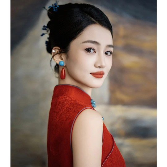 高级感敬酒服新娘2025新款新中式旗袍显白订婚礼服连衣裙长款晨袍