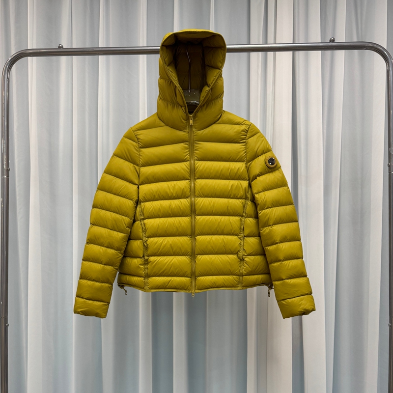 Women's down Jacket with Turtle Back Design, New Model 26, Fashionable Thickened Loose Fit for Petite Figures, 90% White Duck down Coat Women's down Jacket with Turtle Back Design, New Model 26, Fashionable Thickened Loose Fit for Petite Figures, 90% White Duck down Coat