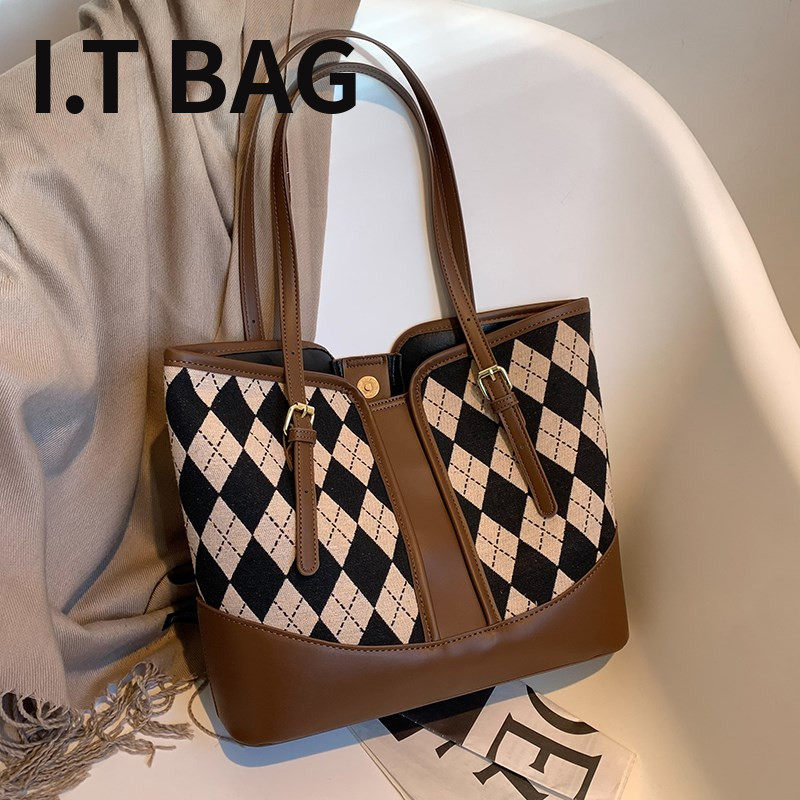 Japan's Japan's Japan's Japan's Japan's Japan's Japan's Japan's Japan's Japan With the Giant Purse of the Giant Handbag of the Giant Handbag of the Giant Handbag Bag 2024 new primary