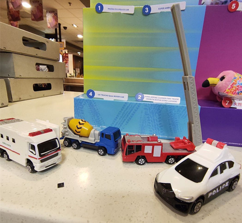 2020 McDonald's multi-beauty car toy model full set of 4 cement tanker police car fire trucks