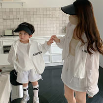 Pro-sub-clothing sunscreen mother and son clothes outdoor light slim 2023 summer new wave letters printed male and female two sets