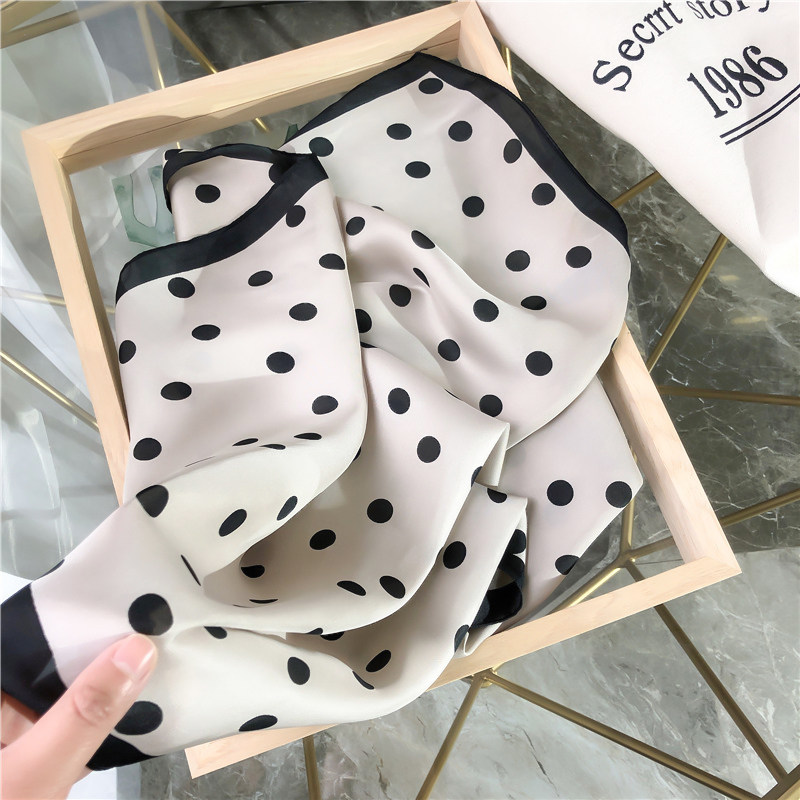 Fang Towel 70x70 Female Style Ladies Fashion Winter Boutique scarves women Little Korean version of the new 100 A good looking silk scarf