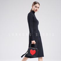 Taobao knitted cashmere sweater outer model shooting women's clothing model photo autumn and winter coat online shop women's clothing photo service