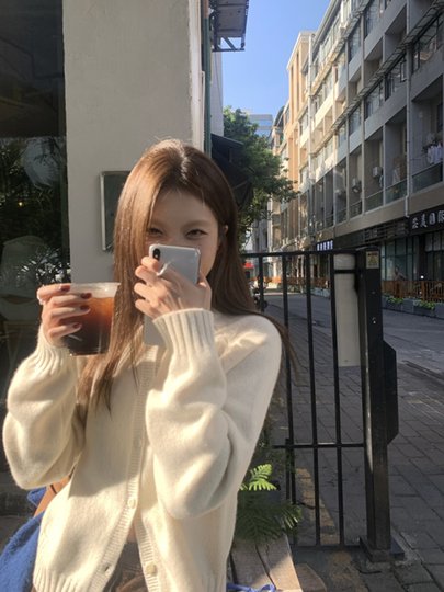 Apricot-Colored Round-Neck Soft and Fluffy Long-Sleeved Sweater Knit Cardigan for Women, Autumn and Winter Korean Style Casual Short Top, Yellow