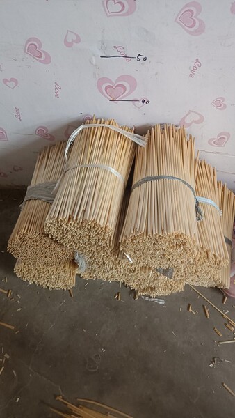 Wheat Straw for Burning Incense, Worshiping Buddha, and Reciting Scriptures; Large and Small Wheat Straw; Wheat Straw for Painting; Straws with Knots and Ends; DIY Wheat Straw Weaving