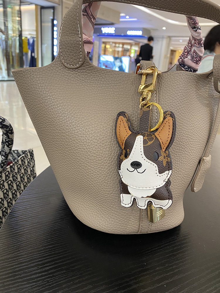 LVGEDETE Corgi Puppy Car Keychain Pendant Presbyopia Doll Female Key Chain Bag Backpack Ornament