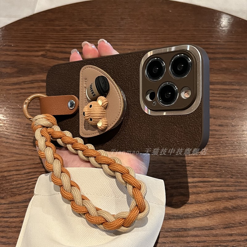 技中技 适用苹果17pro智能够机壳金属圈深棕色月坑纹半圆咖啡小熊支架编织绳iphone15高级感14时尚13女12手挽绳16