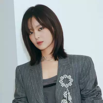 Hand needle wig female short hair French bangs clavicle repair face long hair natural full head set real hair silk bobo