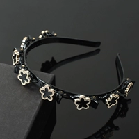 Черный ободок, в цветочек