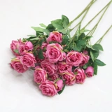 Симуляция и поддельная цветочная поддержка, розовая пластиковая букет, внутренняя гостиная