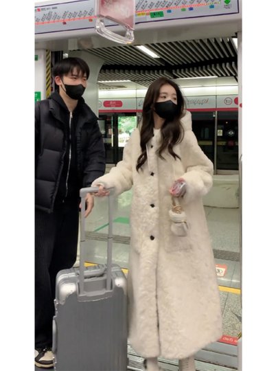 富家千金气质保暖休闲长款外套女装2025冬季新款加厚连帽毛绒大衣