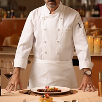 Белый лонгслив, фартук