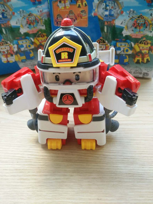 Miễn phí vận chuyển mới xe biến dạng xe cảnh sát Perli poli Cảnh sát trưởng Autobot Anime Robot Đồ chơi trẻ em - Đồ chơi robot / Transformer / Puppet cho trẻ em