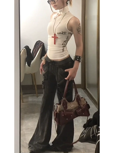 Приталенная майка топ без рукавов, в американском стиле