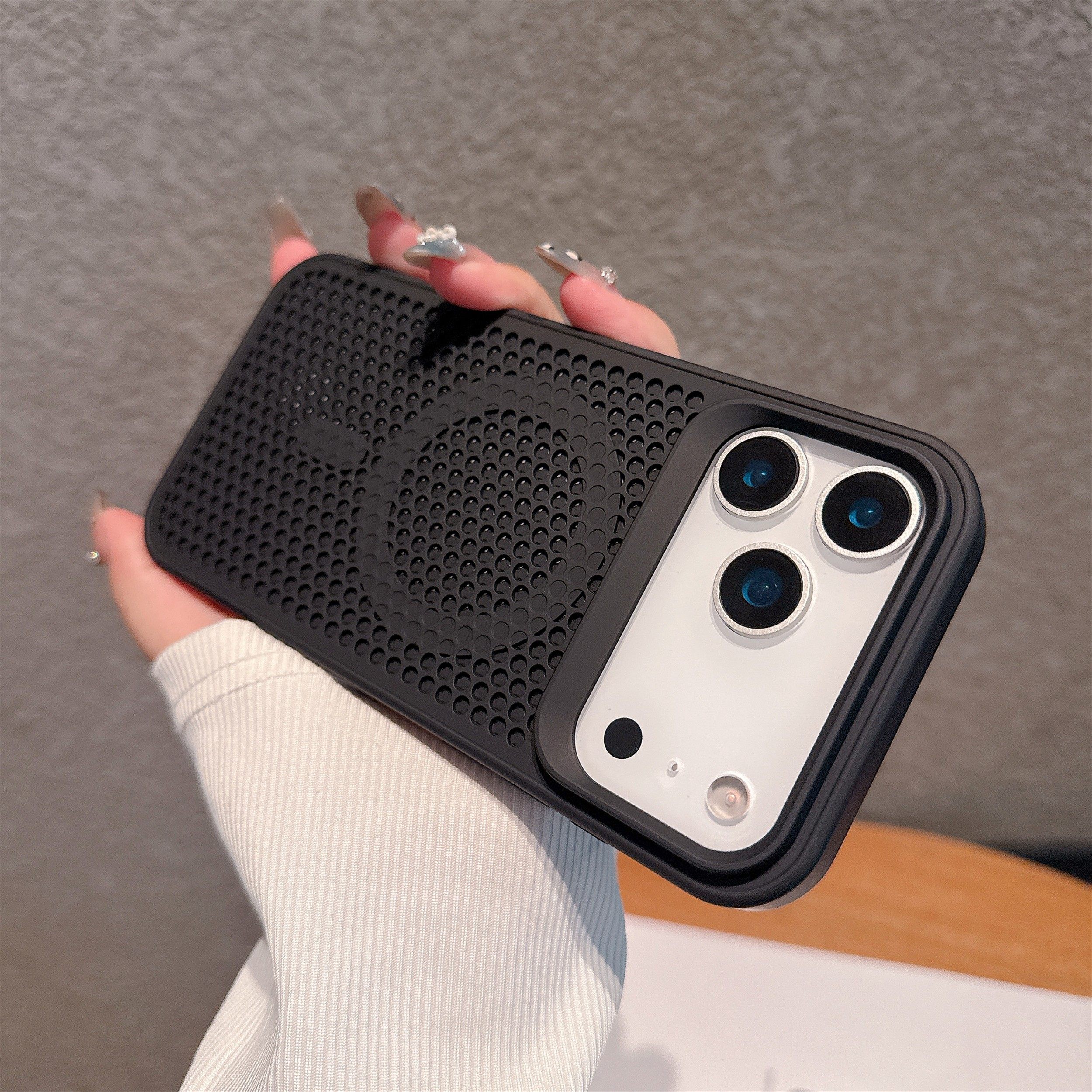 [Honeycomb Cooling Magnetic Case]Suitable for Apple 17 Pro Max Phone Case with a High-End Feel, Cooling Holes, iPhone 16 Pro Soft Edge Magnetic Fashion Case, 15 Pro Max Anti-Drop, 14 Couple Style, 13/12 Personalized