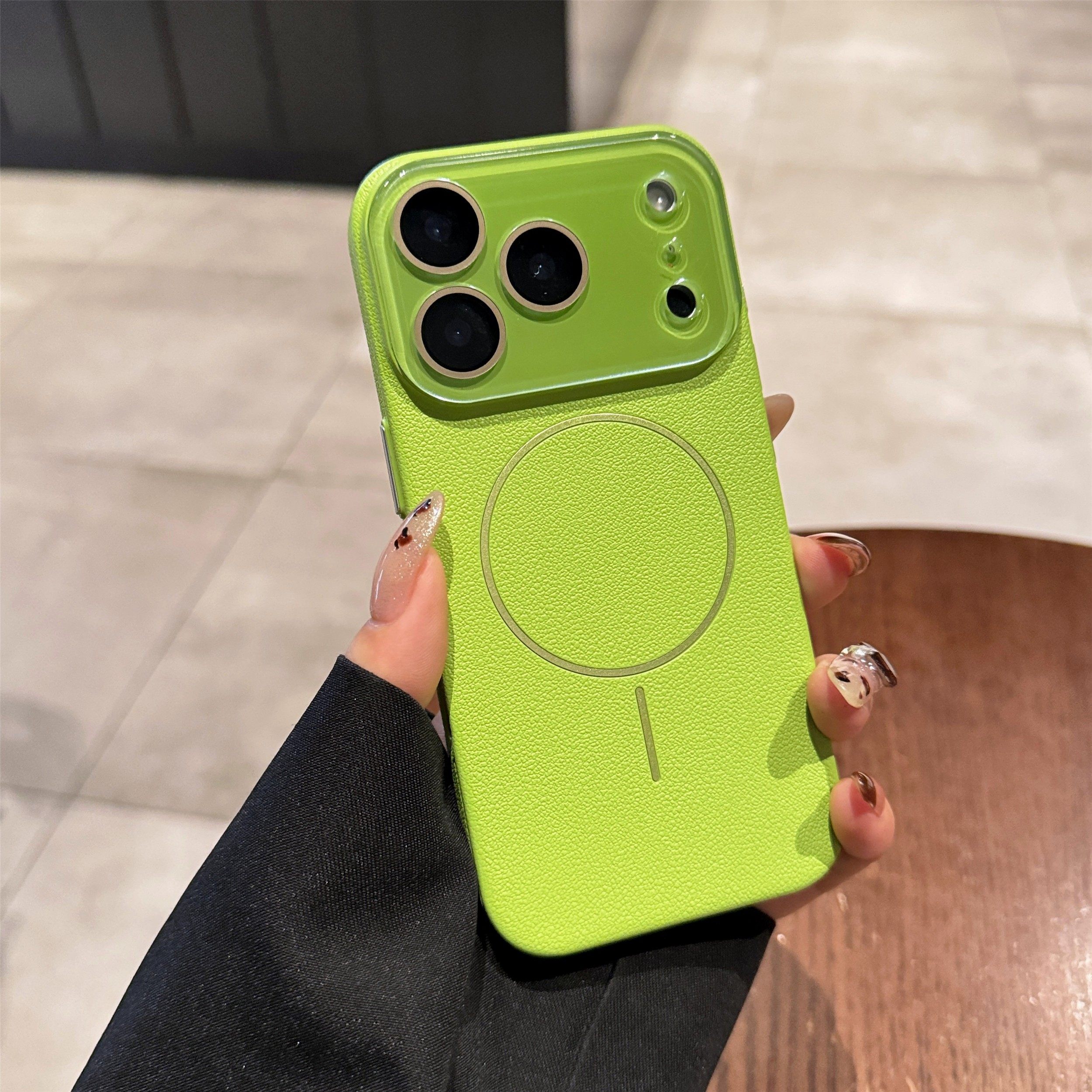 The New Lychee Leather Texture Is Suitable for iPhone 17 Pro Max Phone Case, Apple 16 Pro Max Magnetic Charging, 15/14 Pro with Built-In Lens Film, Lightweight and Drop-Resistant, 13/12 Couple Case