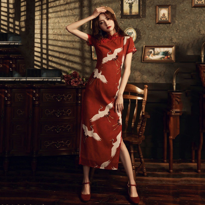 Improved cheongsam dress women's long version of temperament new retro red girl eroded bone young Chinese style summer