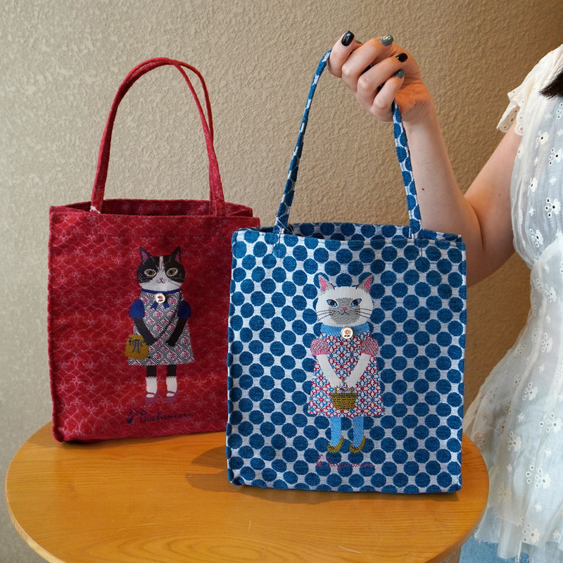 Japanese Kusuguru Genuine Honey Bean Princess Chenille Handbag with Bottom Plate, High-End Niche Handbag