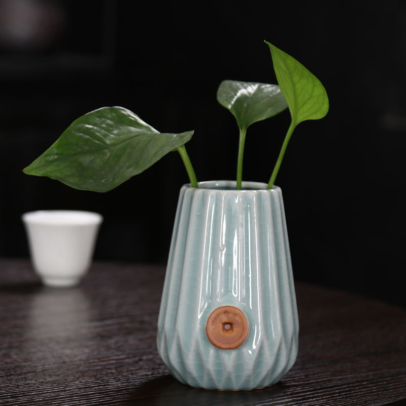 Violet arenaceous embossed hydroponic vase creative furnishing articles move fashion small flower receptacle mesa retro household act the role ofing is tasted