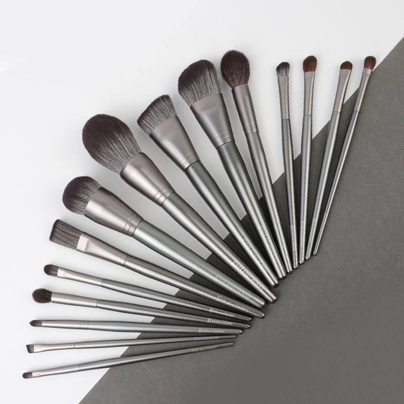 Diyasi 15-Piece Professional Makeup Brush Set, Ultra-Soft Animal Hair, Complete Set of Brushes, High-End Eyeshadow Brush