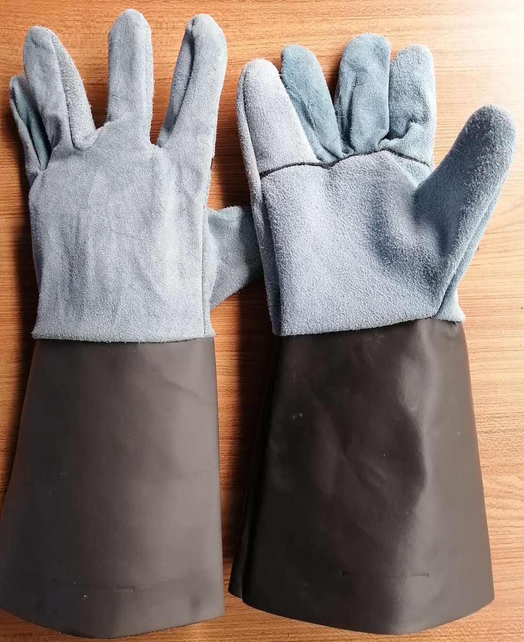 Long electric welding glove leather arm cow leather hand total length 37 cm brown white 100 Double offer 300 Double per bag