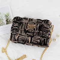 Квадратный стандарт черного кофе (материал)