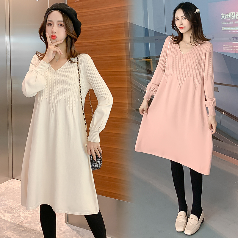 Plus fertilizer plus size 200 catties pregnant women's sweater autumn and winter elastic slim V-neck long version loose knitted dress