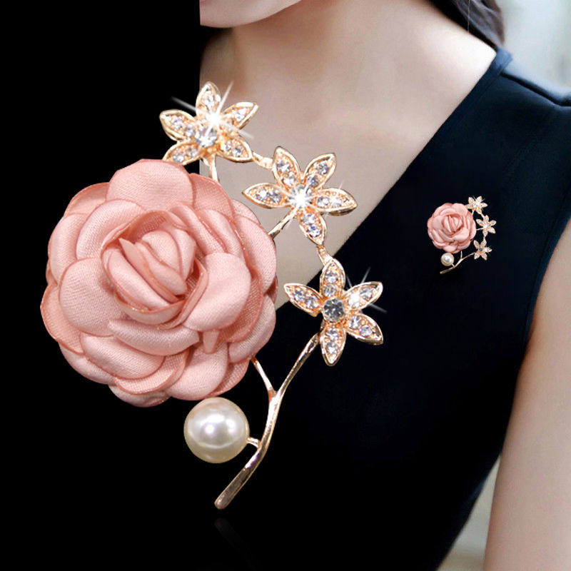 Korean famous Yuan cloth flower brooch cork cork pin sweater coat shawl buckle new female accessories