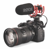 RODE Род Майк Видеомик Go II указывает на интервью