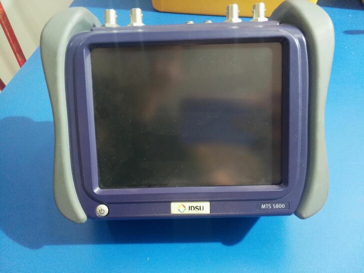 American VIAVI (JDSU) MTS5800 full-featured handheld network and fiber tester