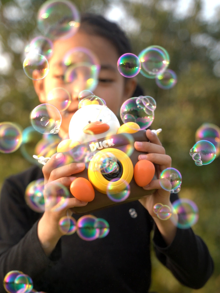 Bubble machine Girl heart ins Meng Fun net Red camera automatic water-proof girl children's toys blow bubbles